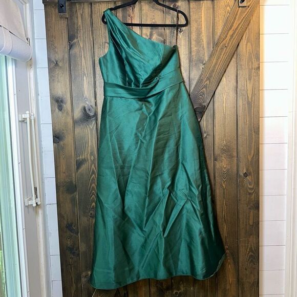 NWOT Alfred Sung Satin Twill One Shoulder A-line Pocket Gown - Picture 2 of 9